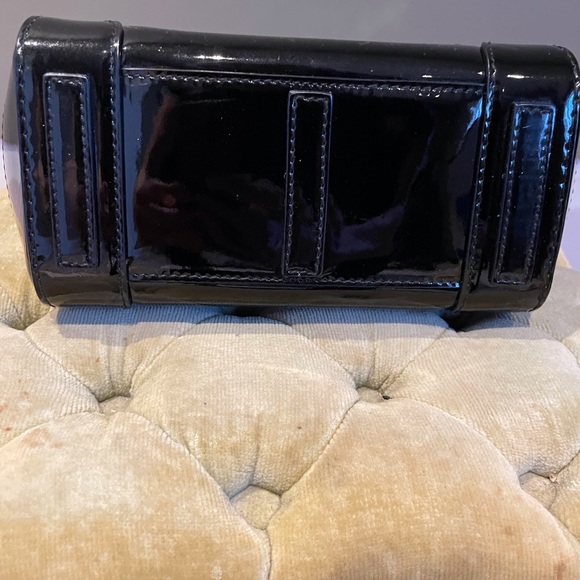 ***SOLD*** Ralph Lauren Ricky 18 Patent Leather Handle Handbag - Picture 7 of 7